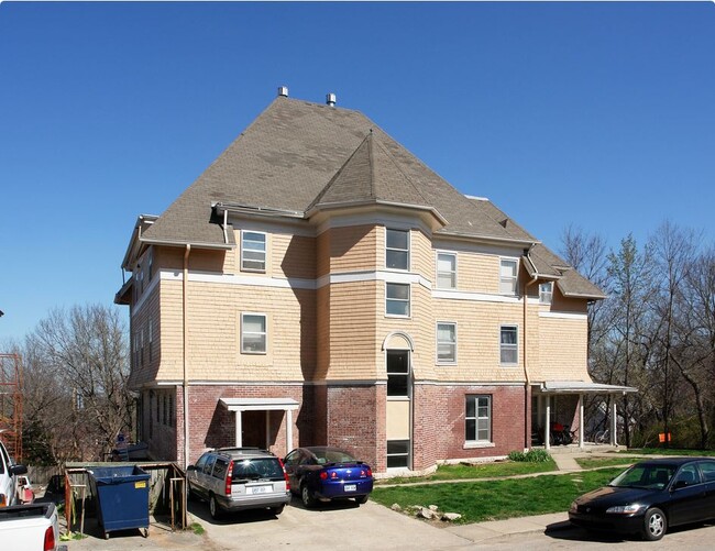 Front of Building - 1144 Louisiana St