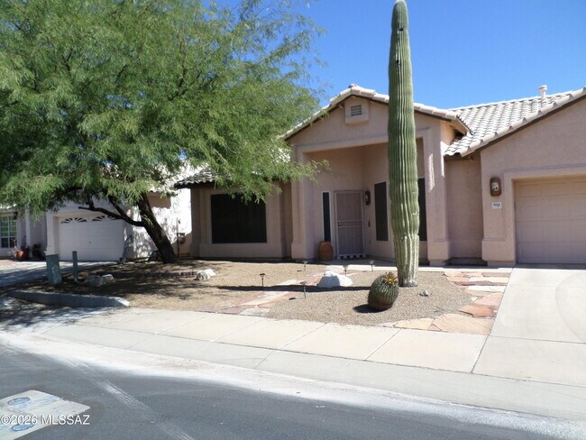Building Photo - 9006 N Willeta Dr