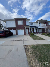 Building Photo - 5427 Twin Oaks Dr