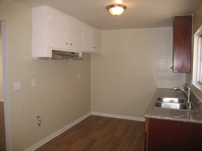 Building Photo - 2378 Chanslor St