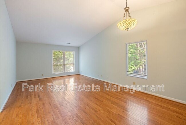 Foto del edificio - 201 Howell St