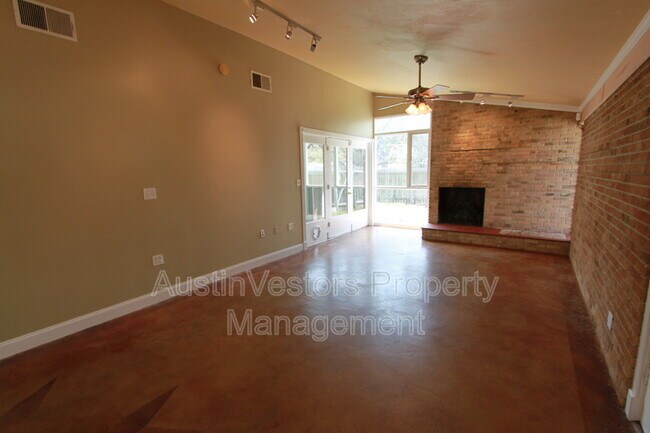 Foto del edificio - 2802 Perry Ln
