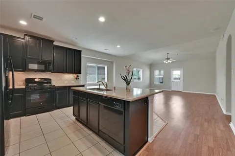 Building Photo - 10414 Matterhorn Dr
