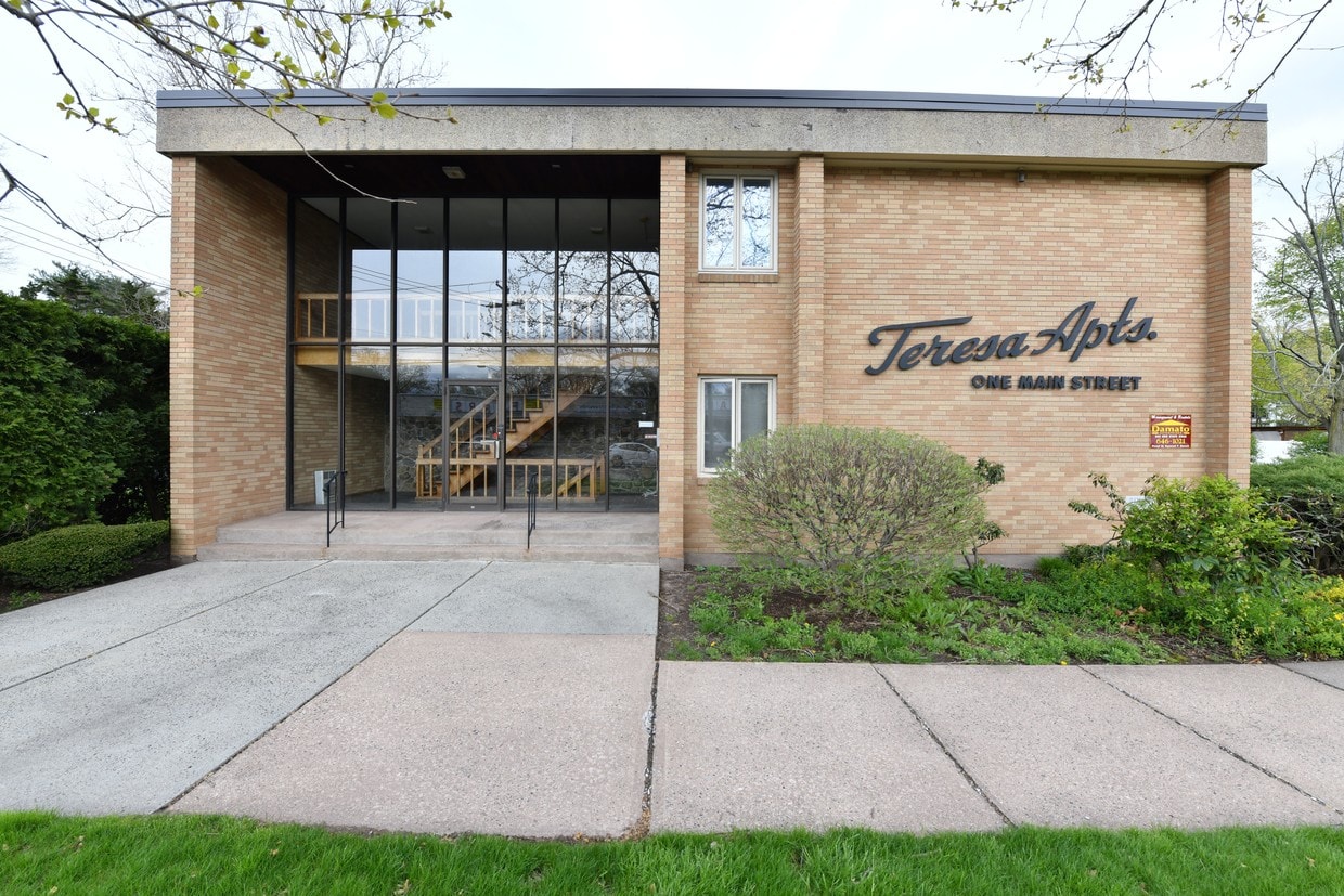 Theresa Garden Apartments Apartments in Manchester, CT