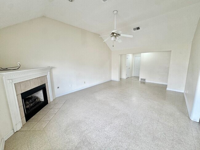 Foto del edificio - 1468 S Goodlett Grove Cove