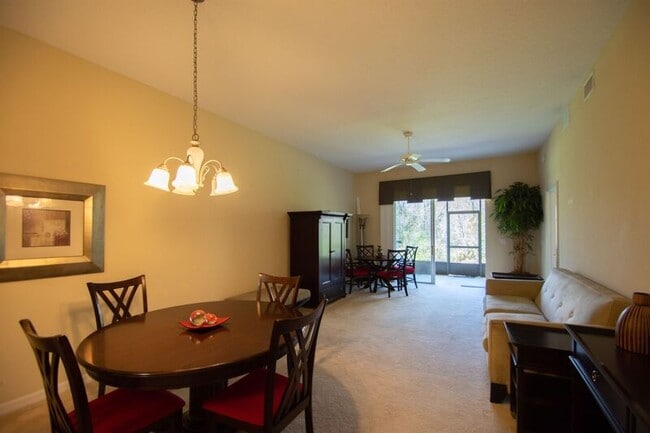 Building Photo - 9416 Myrtle Creek Ln