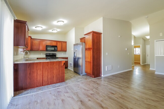 Foto del edificio - 3524 Surrey Drive NE, Olympia, WA, 98506
