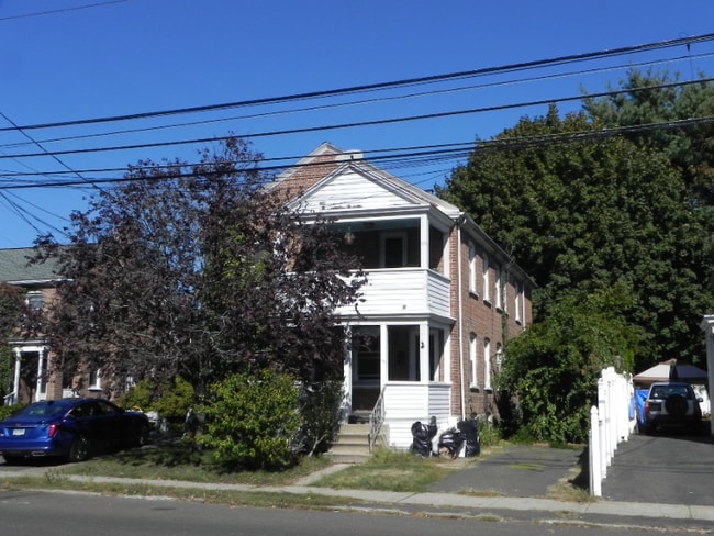 Building Photo - 186 Grasmere Ave