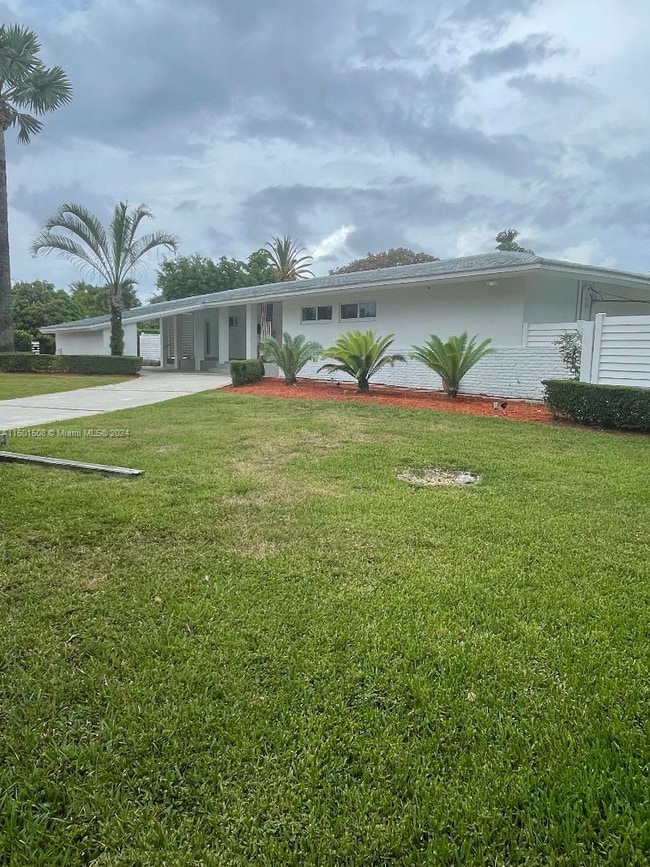 Photo - 5901 SW 72nd Ave House