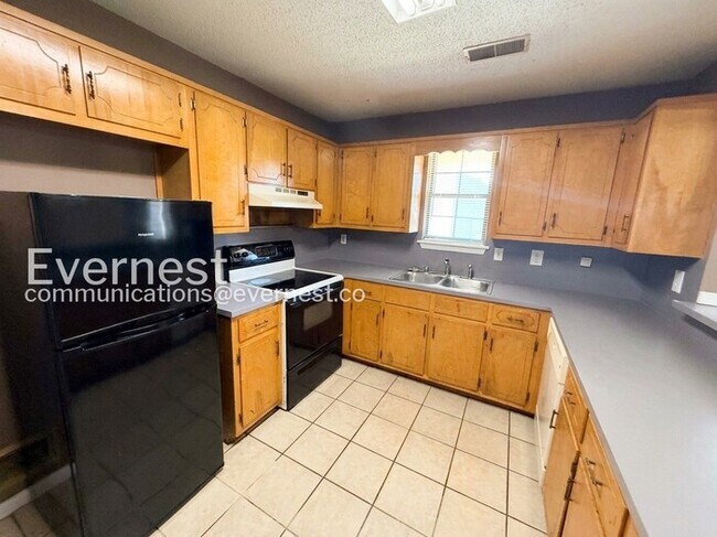 Foto del edificio - 2543 Hampstead Dr