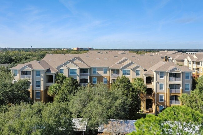 Upscale & renovated 3Bedrooms / 2Baths condo-unit in MetroWest community! - Upscale & renovated 3Bedrooms / 2Baths condo-unit in MetroWest community!
