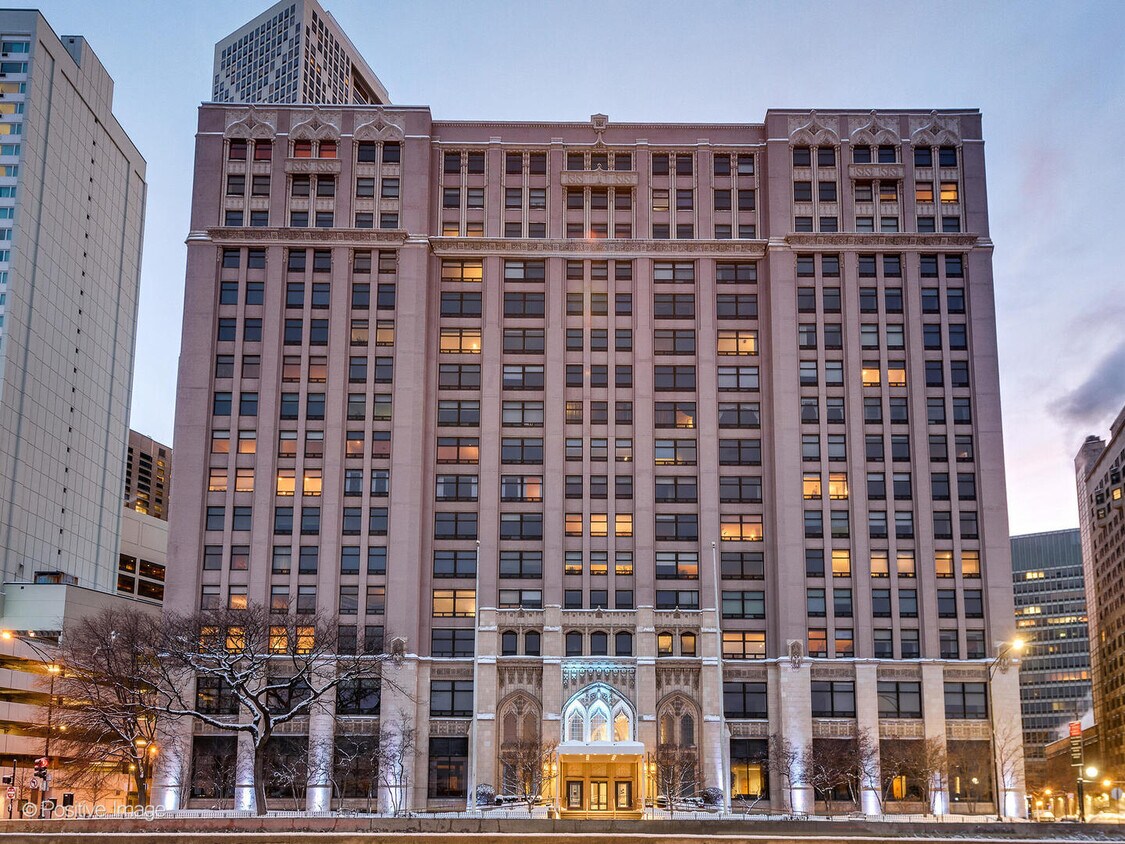 Foto principal - 680 N Lake Shore Dr