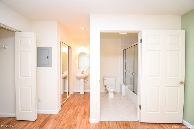 Building Photo - 5455 Sanchez Dr