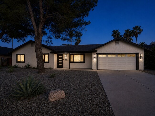 Building Photo - 8611 E Vista Dr