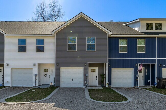 Photo - 4231 Barnwell Ave Townhome