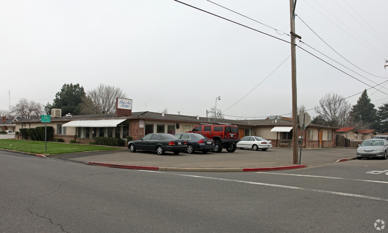 Primary Photo - 180 Starr Ave