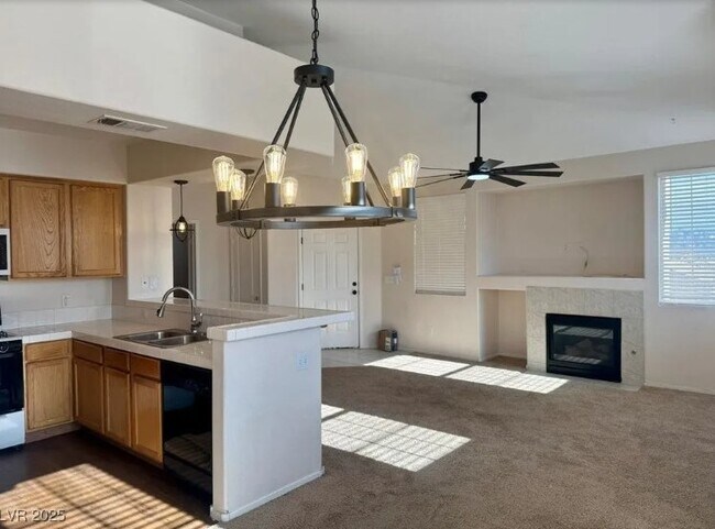 Foto del edificio - 9901 Trailwood Dr