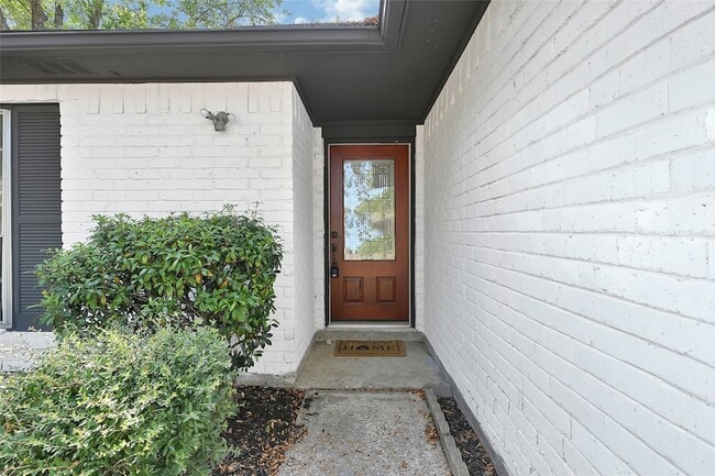 Foto del edificio - 9611 Camrose Ct