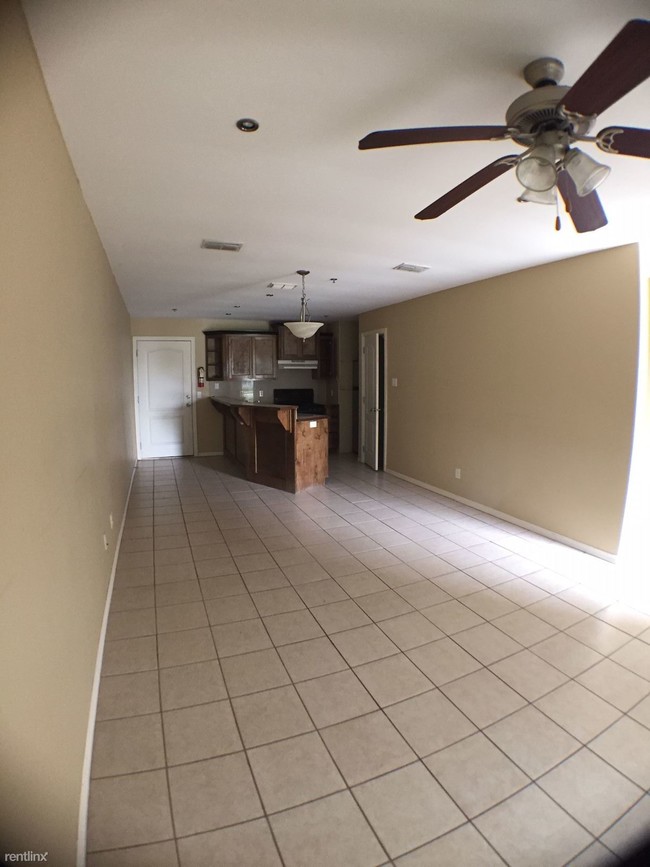 Building Photo - 3 br, 2.5 bath  - 1013 E Westway Ave Apt 1