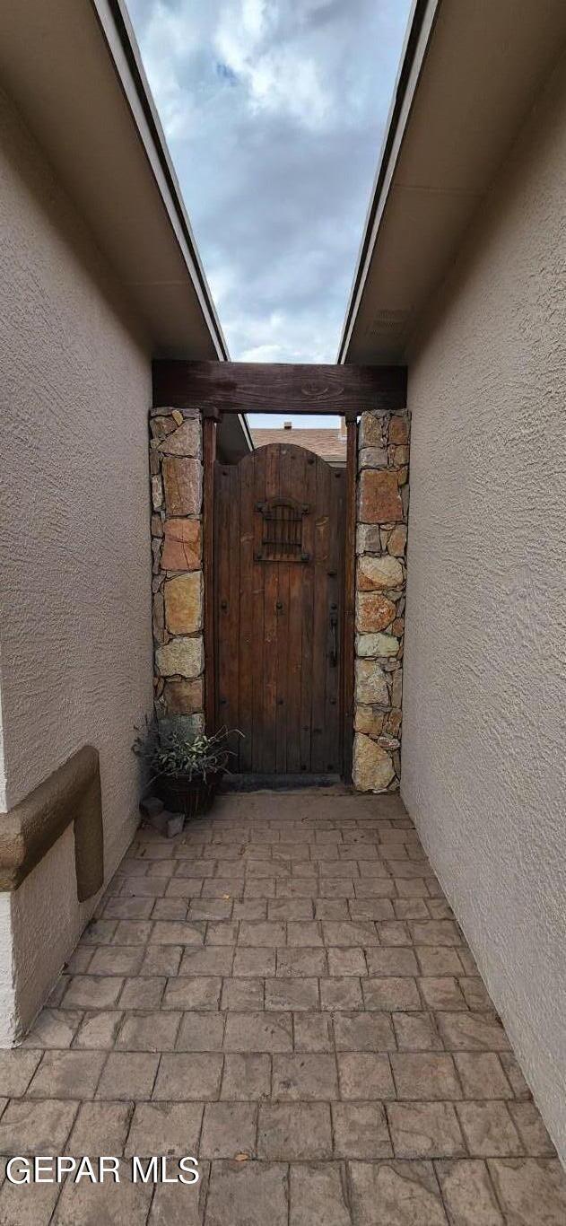 Building Photo - 7210 Longspur Drive