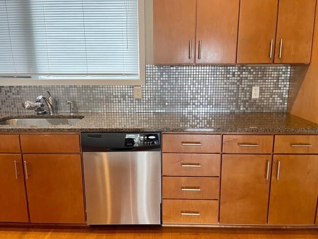 Building Photo - 1702 S Lamar Blvd