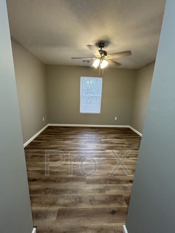 Foto del edificio - 518 E Monroe St