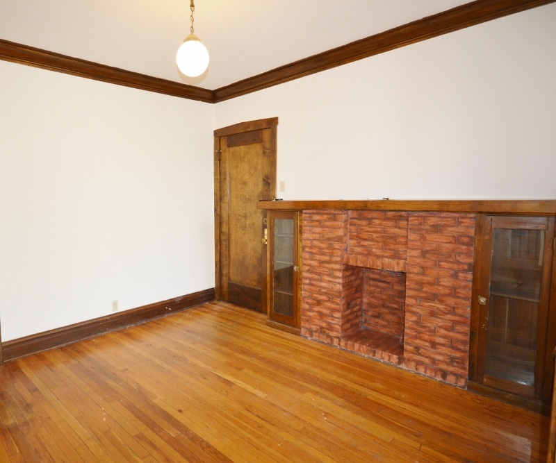 Primary Photo - 1402 W Warner Ave