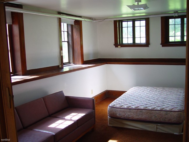 Foto del edificio - 109 Elmwood Ave