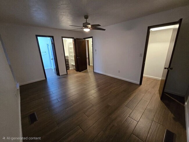 Building Photo - 8912 N Markwell Ave