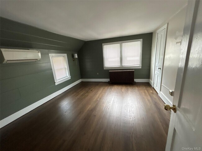 Foto del edificio - 5-5 Millerton Green Cir