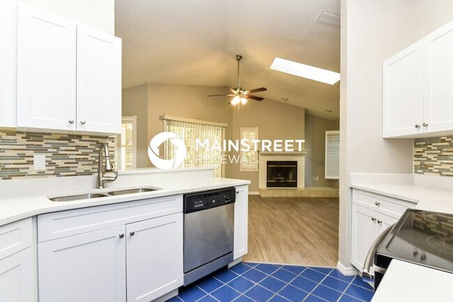 Foto del edificio - 3 Bedroom Pet-Friendly Home in Tarpon Spri...