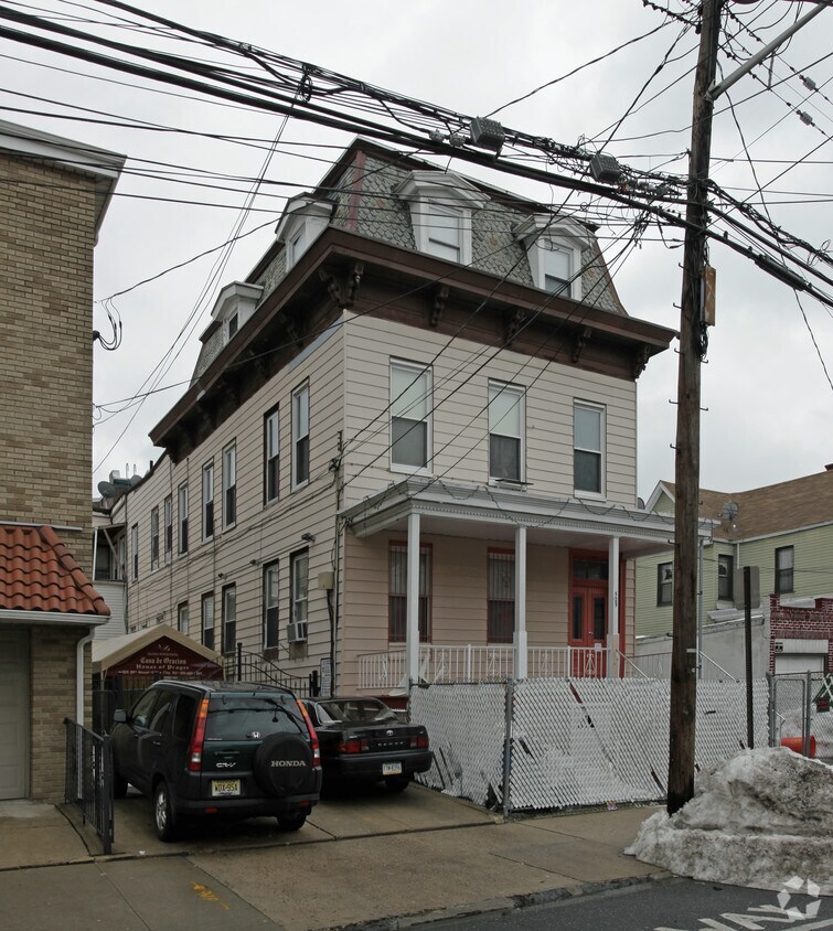 Foto principal - 529 29th St