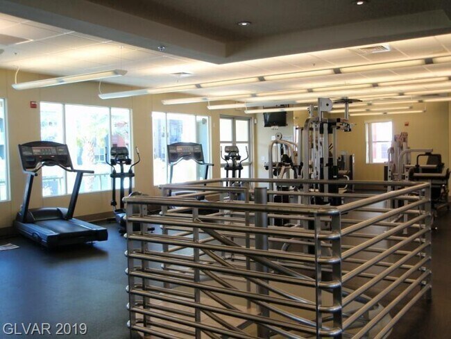 Foto del edificio - 83 E Agate Ave