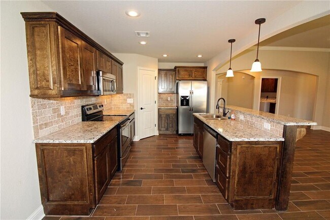 Foto del edificio - 2303 SW Elington St