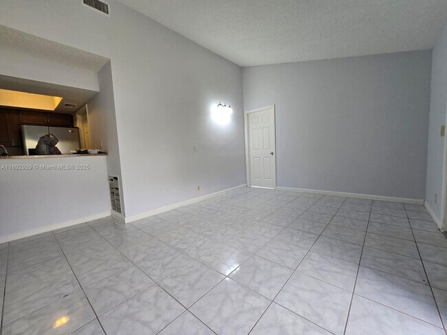 Foto del edificio - 1213 SW 74th Ave