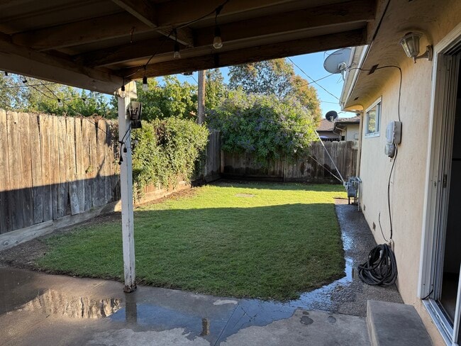Beautiful large backyard with covered patio. Fantastic for BBQ’s - 614 S Lower Sacramento Rd