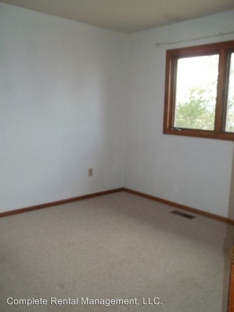 Building Photo - 75 E Bonanza Dr