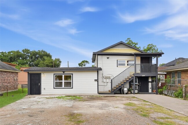 Building Photo - 7010 Brownsville St