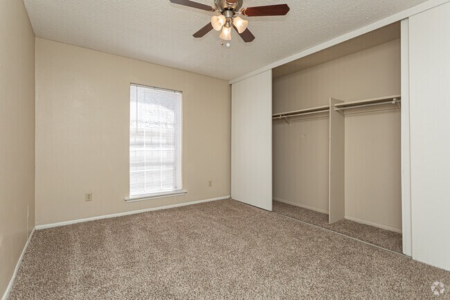 Acadian Gardens And South College Gardens Apartments Lafayette La Apartments Com