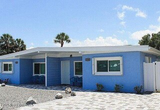 Building Photo - 2134 Pineapple Ave