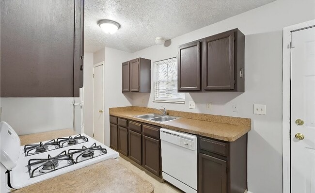 Building Photo - 937 Ansel Rd