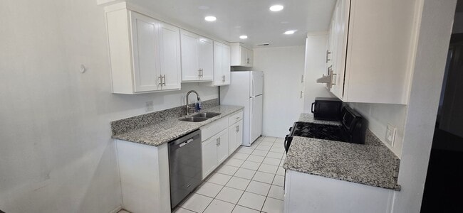 Building Photo - Sneak Peak Preview! Schedule a Showing Ahe...