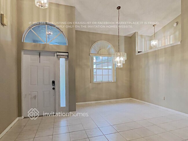 Building Photo - 12841 Meadowbreeze Dr