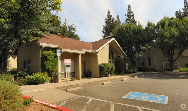 Summer Place Apartments Sacramento, CA