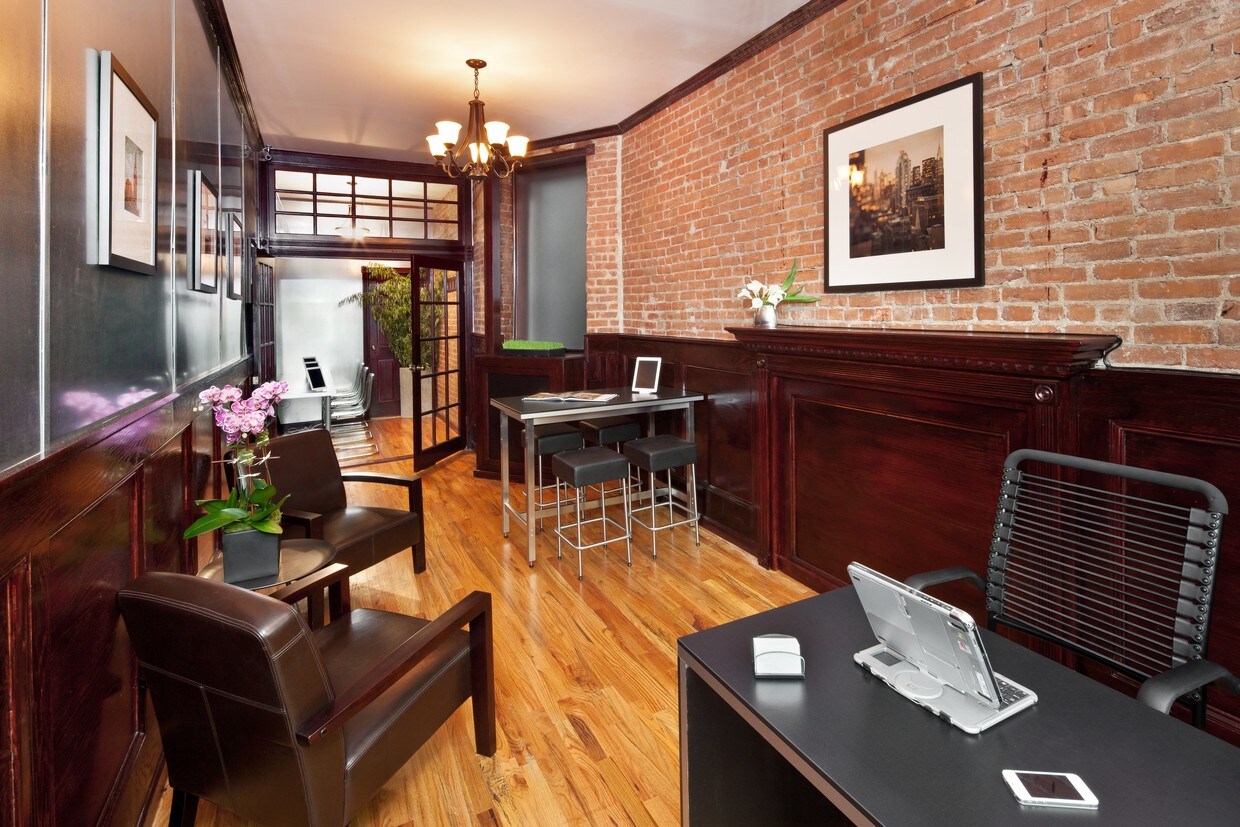 Foto principal - 311 E 76th St