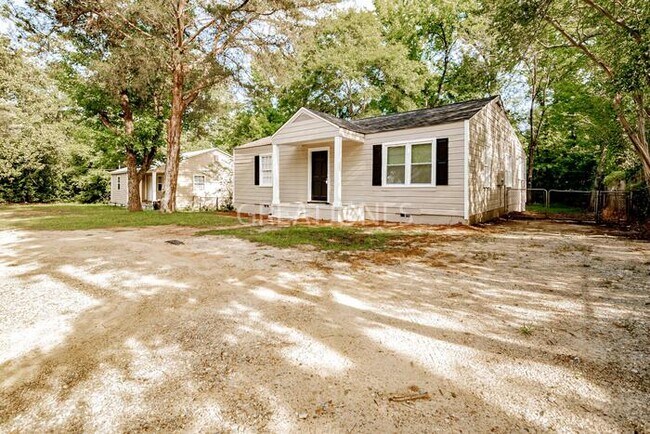 Building Photo - 4347 Forrest Rd