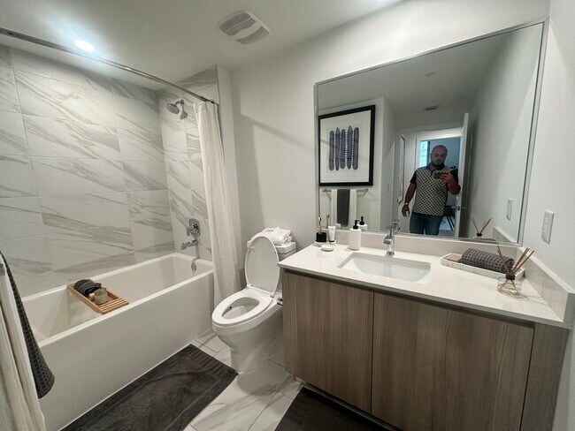 Foto del edificio - 610 NE 1st Pl