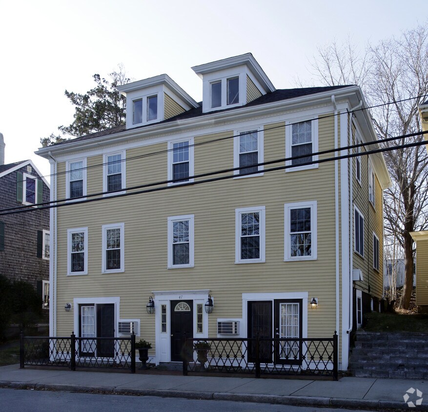 Building Photo - 47 Pleasant St
