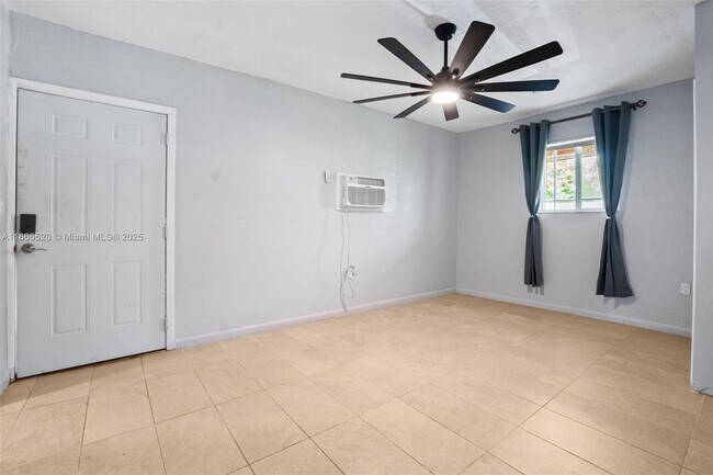 Foto del edificio - 4440 NW 168th Terrace
