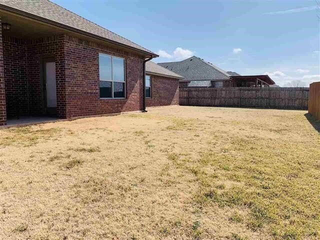 Foto del edificio - 313 Marilyn Glover St